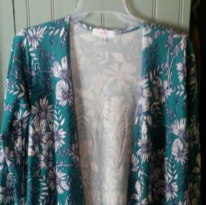 Lularoe Sarah L GUC Sweater type